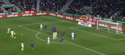 体坛：多家中超球队有意全北队长朴镇燮，浙江队目前最接近