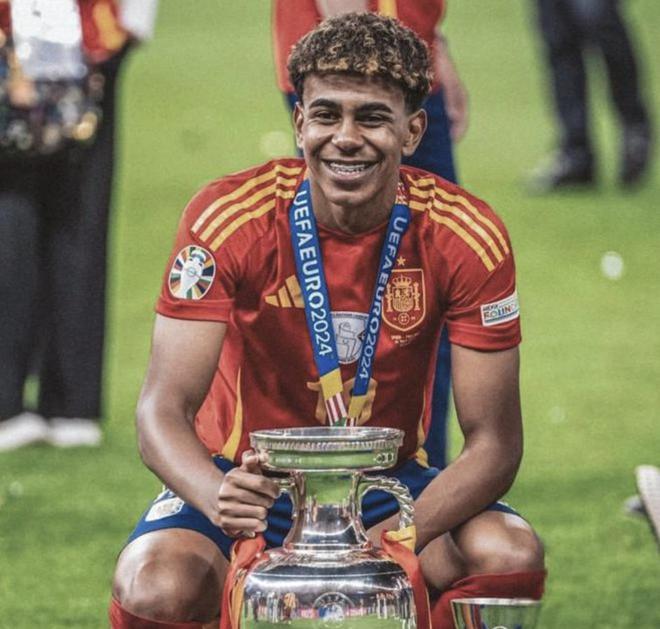 月最佳教练魔咒上演 曼联主帅阿莫林离任